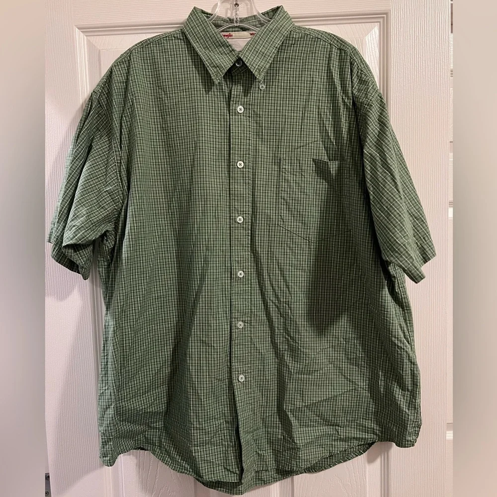 Wrangler | Button-Down - Picture 1 of 3